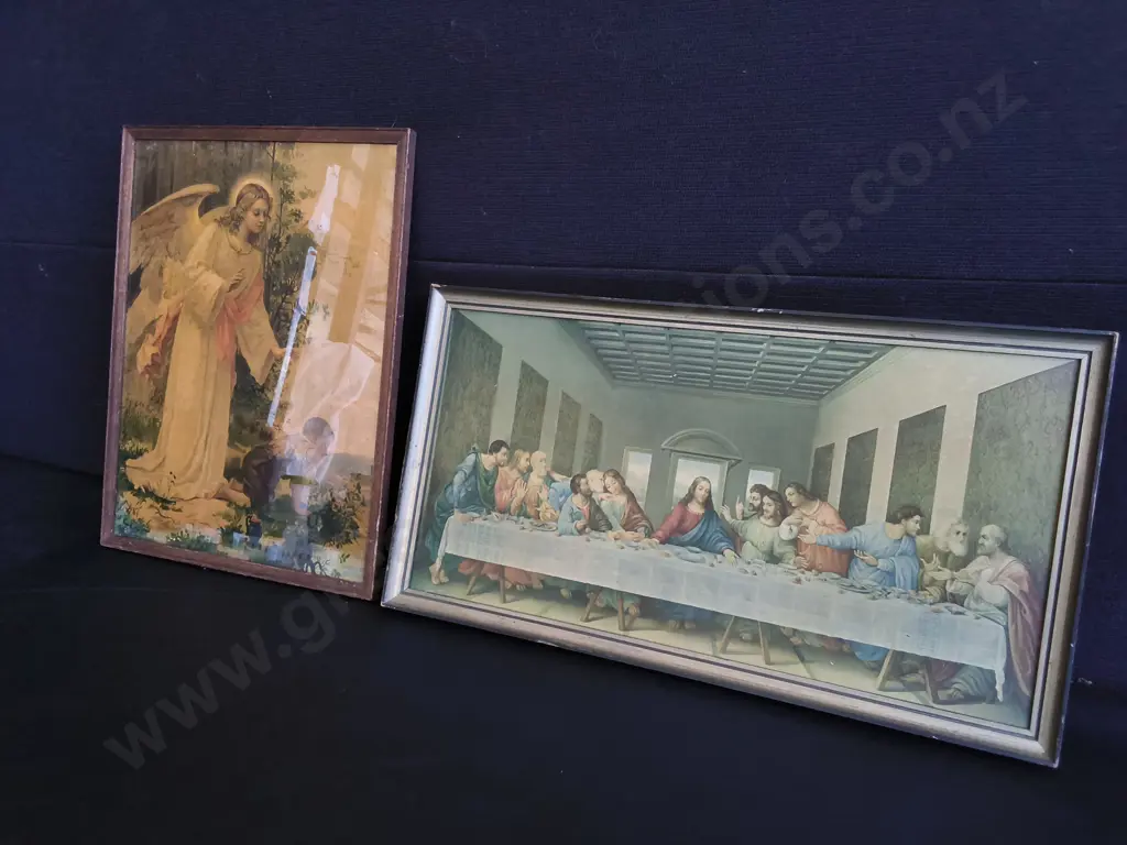 PAIR OF RELIGIOUS FRAMED PRINTS, TALLEST H 43 CM Image 1++