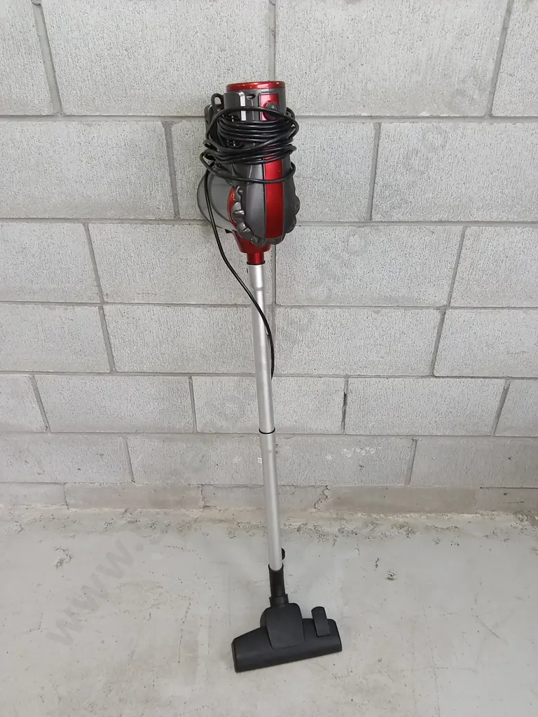 VACUUM CLEANER WORKING Image 1++