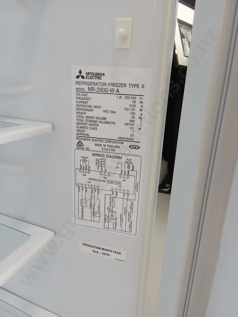 MITSUBISHI ELECTRIC FRIDGE FREEZER, H 158CM X W 55CM X W 57CM Image 1++