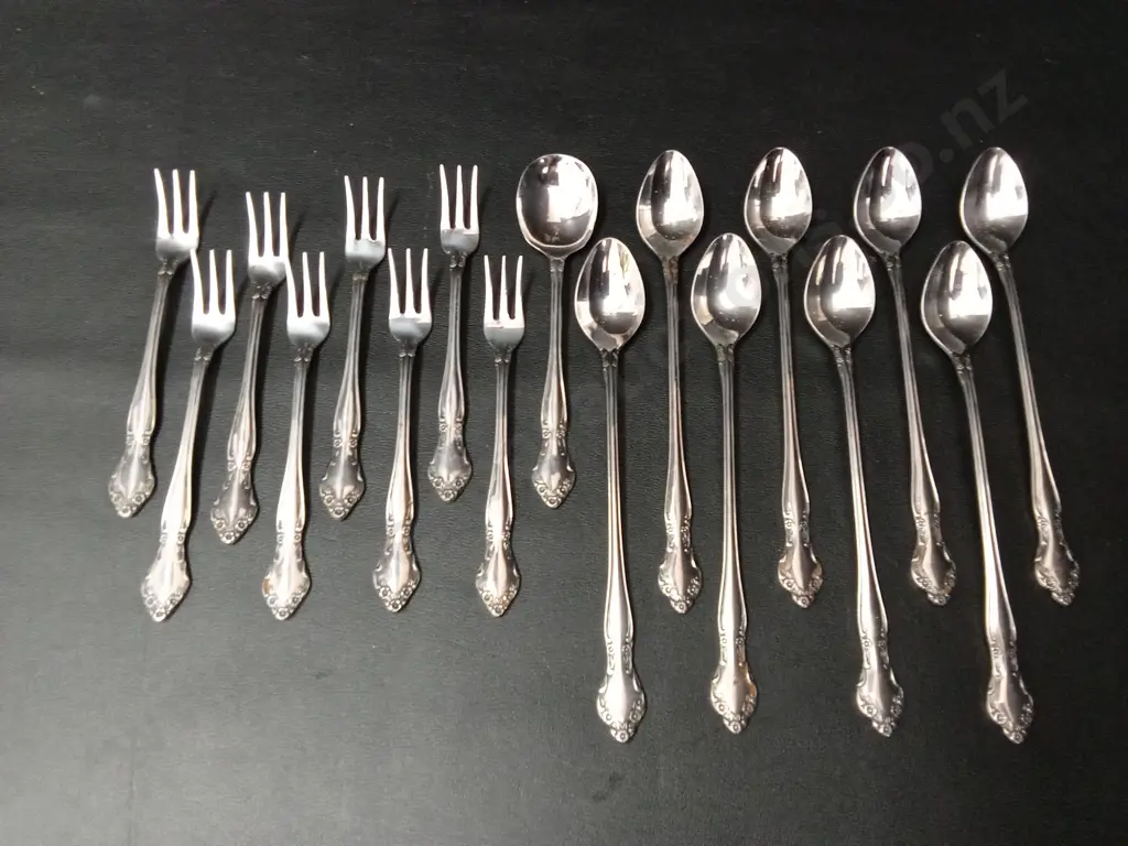 17 PIECES OF VINTAGE SUPREME CUTLERY STAINLESS STEEL CUTLERY MADE IN JAPAN Image 1++