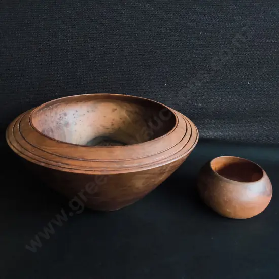 PAIR OF VINTAGE HAND TURNED WOODEN BOWLS, WIDEST DIA 24 CM