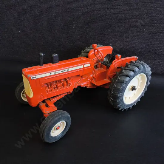 VINTAGE ERTL ALLIS-CHALMERS D-19 DIECAST TRACTOR 1:16 SCALE, ORANGE