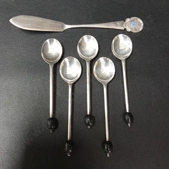 5 VINTAGE COFFEE TEASPOONS AND A BUTTER KNIFE