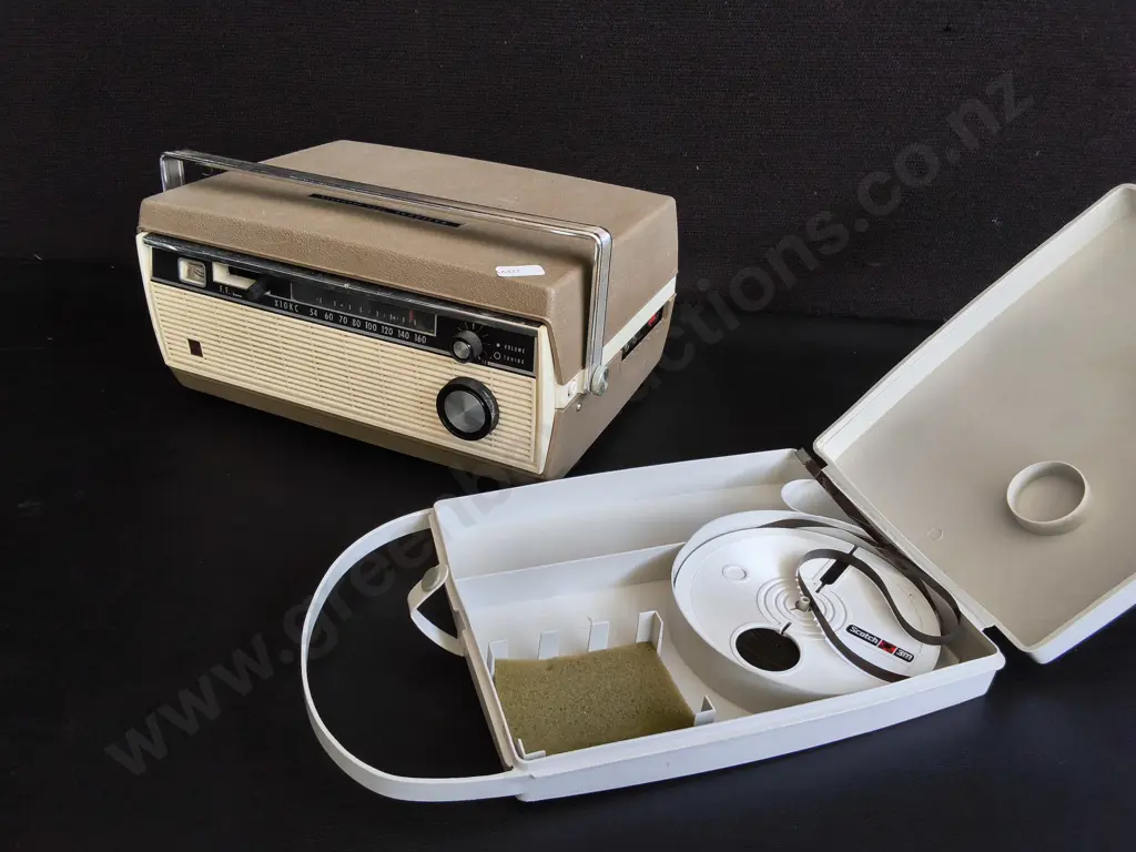 VINTAGE NATIONAL PORTABLE RADIO AND TAPE RECORDER AND AUDIO TAPE Image 1++