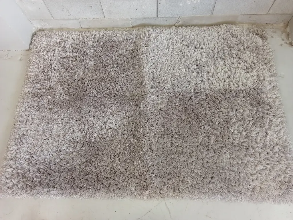 GREY SHAGGY RUG, 180CM X 120CM Image 1++