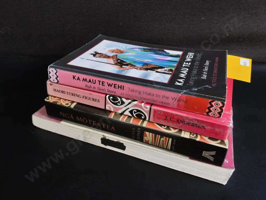 4 BOOKS ON MĀORI CULTURE AND HISTORY Image 1++