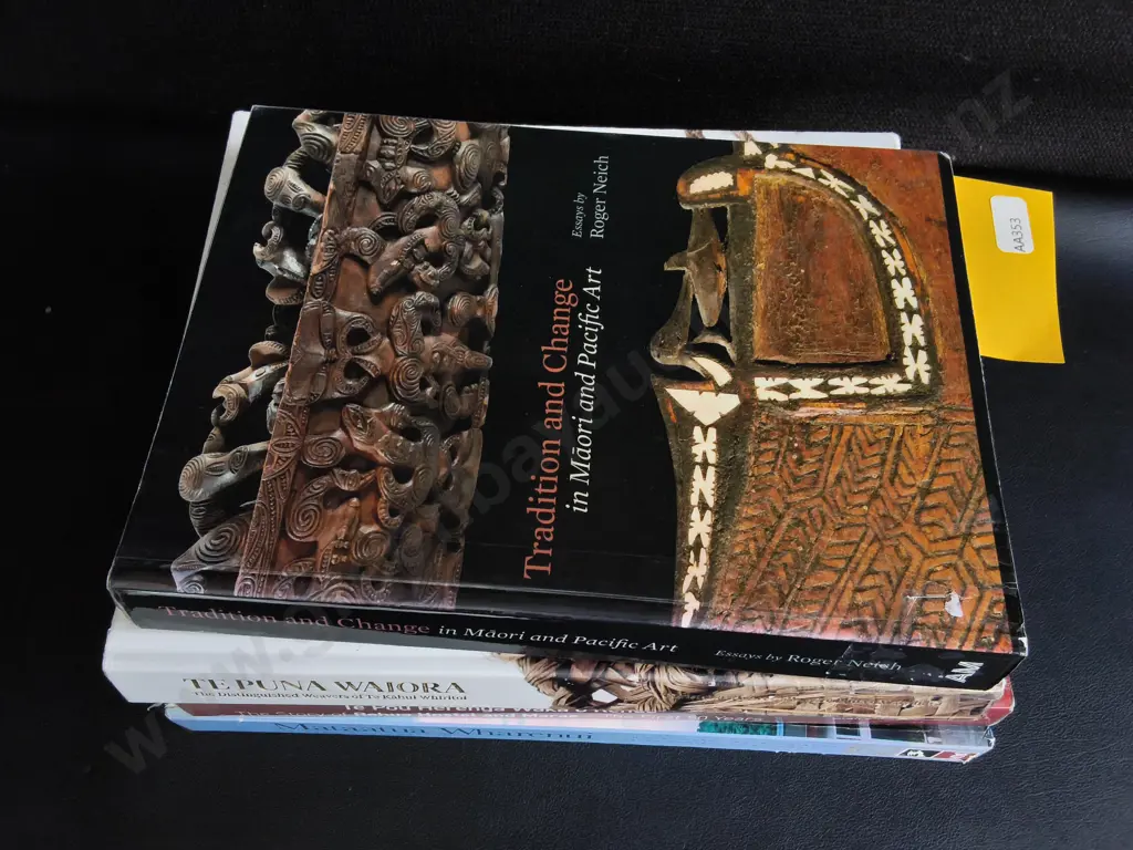 4 BOOKS ON MĀORI HISTORY, CULTURE AND ART Image 1++