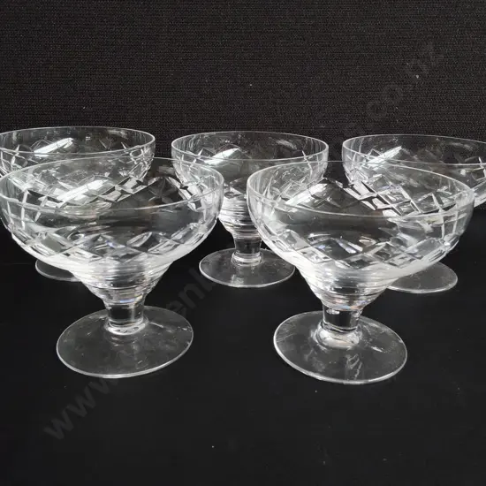 SET OF 5 VINTAGE CUT CRYSTAL CHAMPAGNE COUPES, STUART ENGLAND, H 9 CM