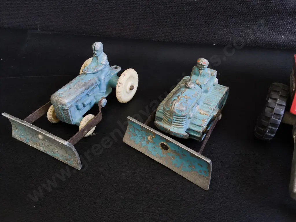 3 VINTAGE NZ MADE ALUMINUM TOY CONSTRUCTION VEHICLES, FUN HO! Image 1++