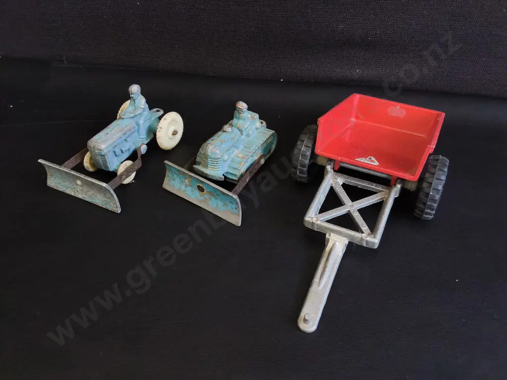 3 VINTAGE NZ MADE ALUMINUM TOY CONSTRUCTION VEHICLES, FUN HO! Image 1++