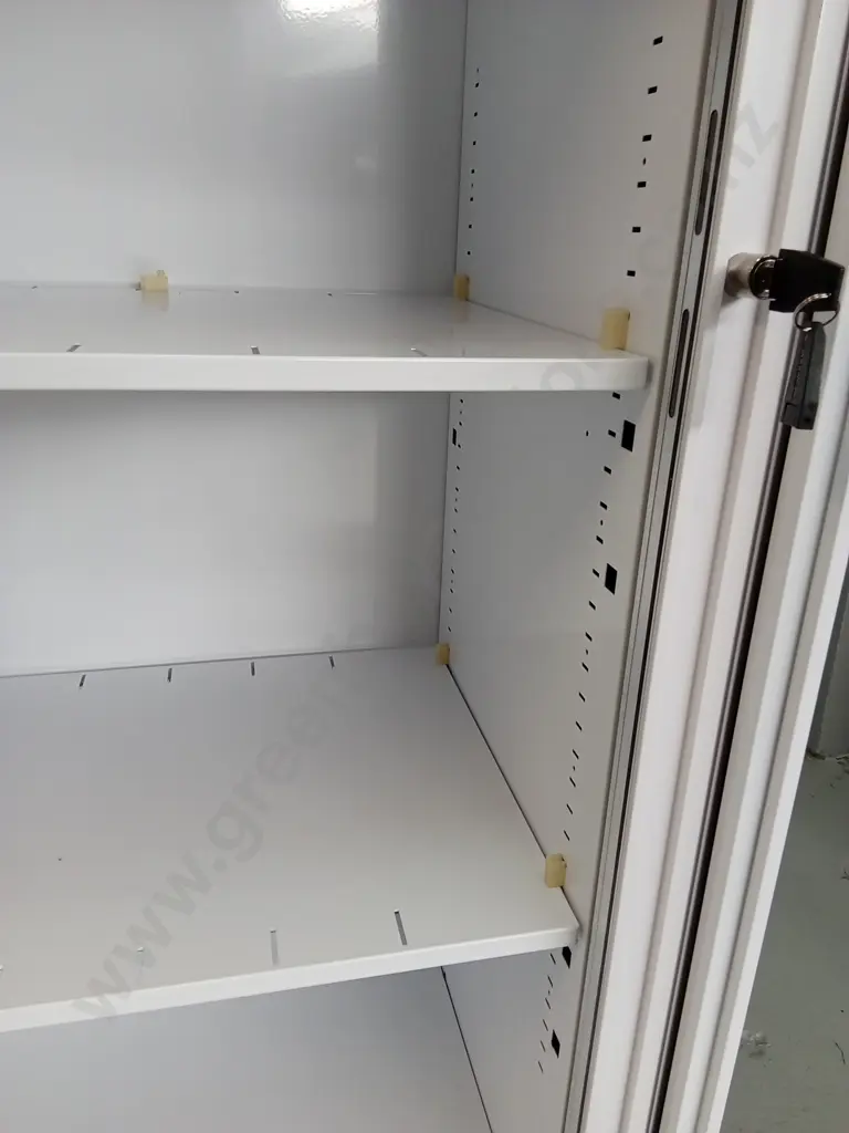 TAMBOUR CABINET WITH SHELVES EXCELLENT CONDITION, H 111CM X 90CM X 45CM Image 1++