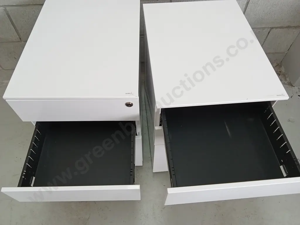 TWO FILING CABINETS, H 60CM X W 39CM X D 52CM Image 1++