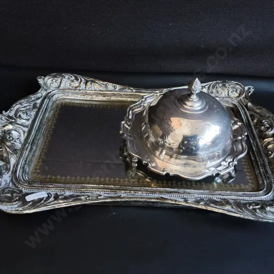 VINTAGE SILVER PLATED MIRRORED PLATEAU INKSTAND DESK TRAY AND INKWELL DOME, W 47 CM
