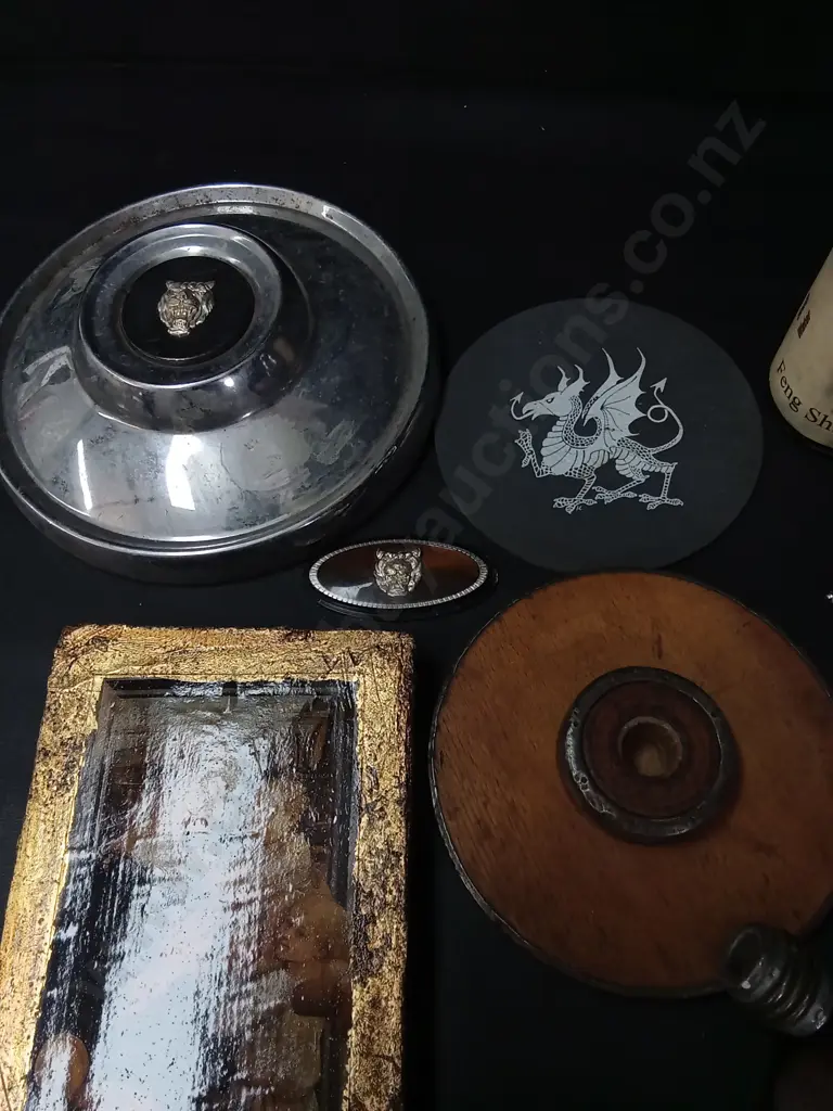 ASSORTED DECORATIVE ITEMS Image 1++