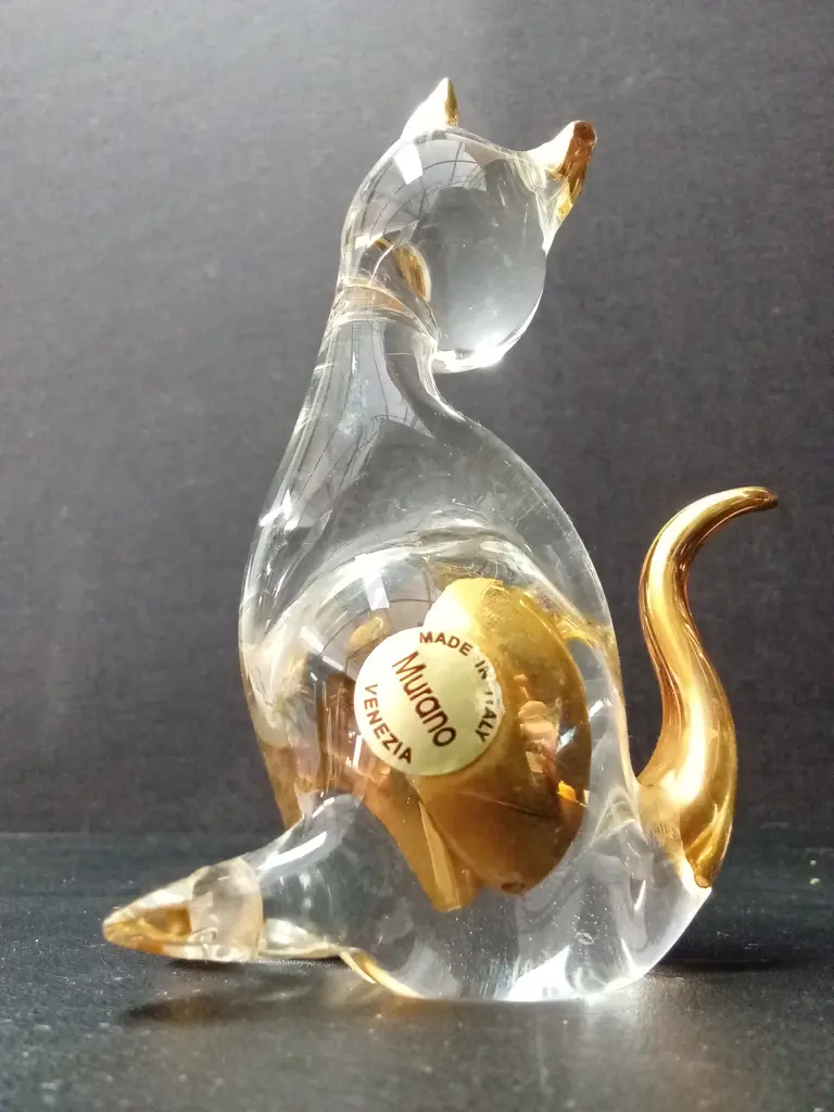 2 CAT FIGURINES, ONE IS MURANO H13CM AND A GLASS HORSE Image 1++