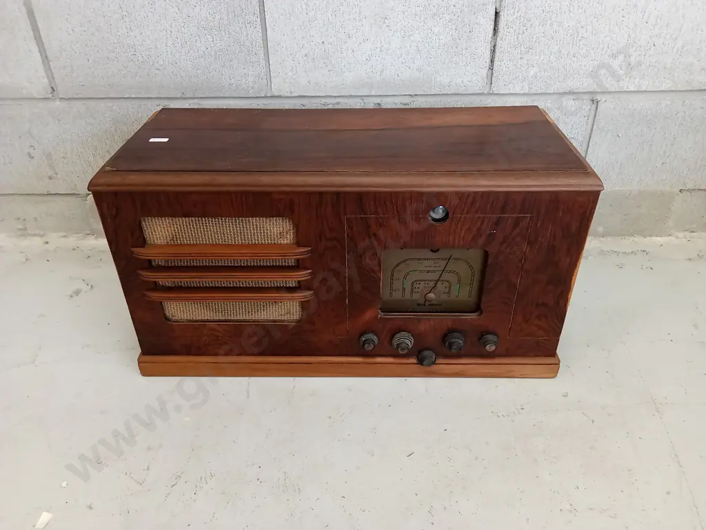 VINTAGE WESTINGHOUSE WOOD TUBE RADIO Image 1++