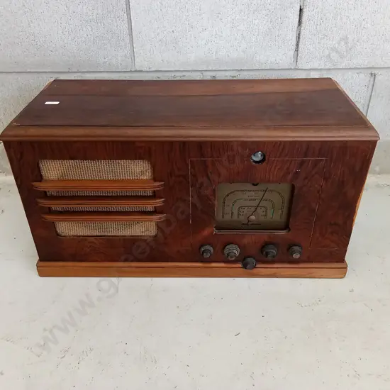 VINTAGE WESTINGHOUSE WOOD TUBE RADIO