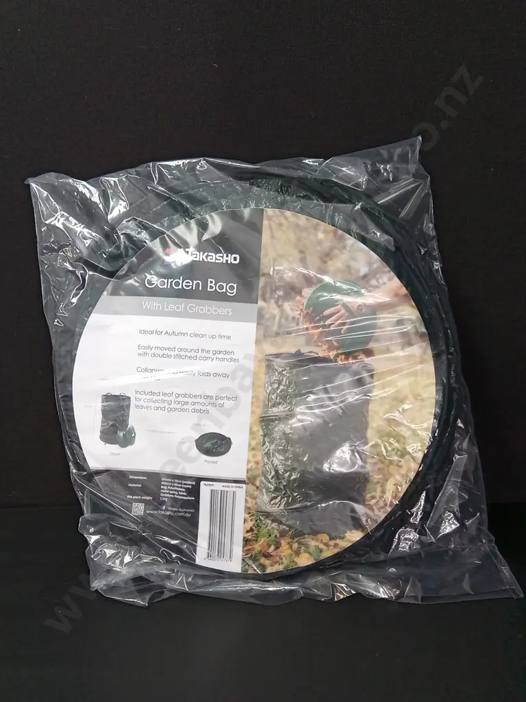 TAKASHO GARDEN BAG WITH LEAF GRABBERS Image 1++