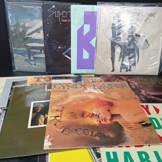 COLLECTION OF VINYL RECORDS