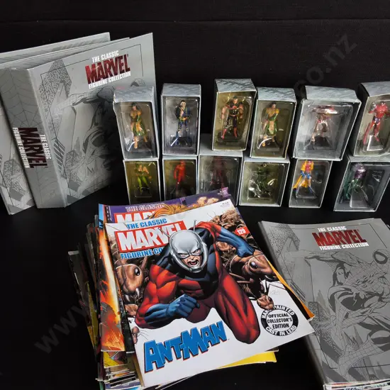 COLLECTION OF THE CLASSIC MARVEL FIGURINE COLLECTION ISSUED BY EAGLEMOSS, BOXED LEAD STATUES AND ACCOMPANYING MAGAZINES