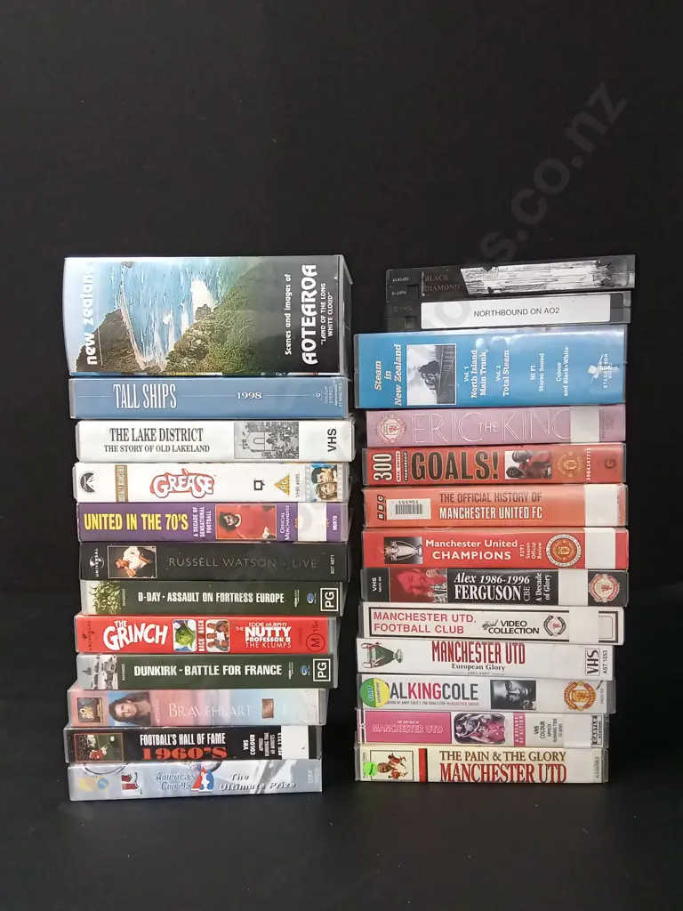 COLLECTION OF VINTAGE VHS TAPES Image 1++