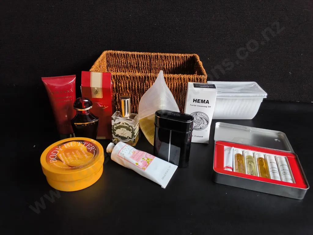 BASKET OF BEAUTY PRODUCTS Image 1++