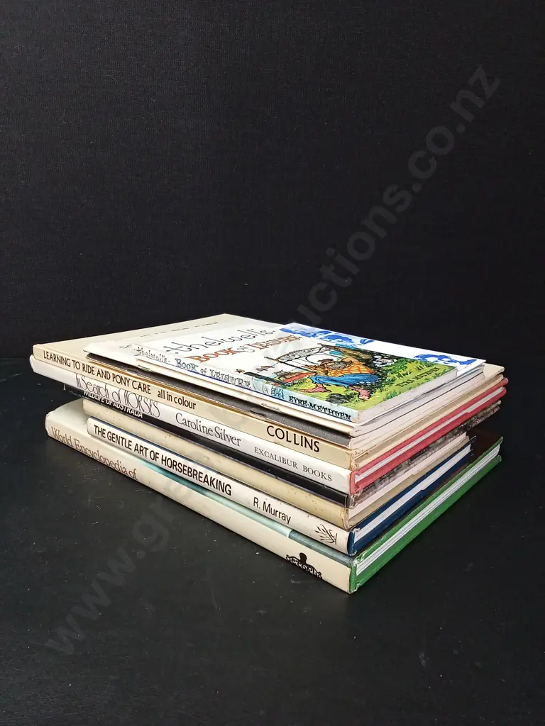 10 VINTAGE BOOKS Image 1++