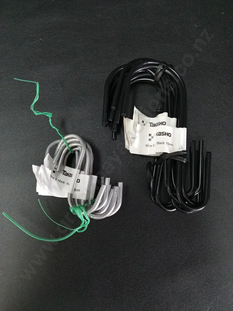 2 LOTS OF 10 BRAND NEW TAKASHO WIRE S HOOKS 15CM AND 8CM Image 1++