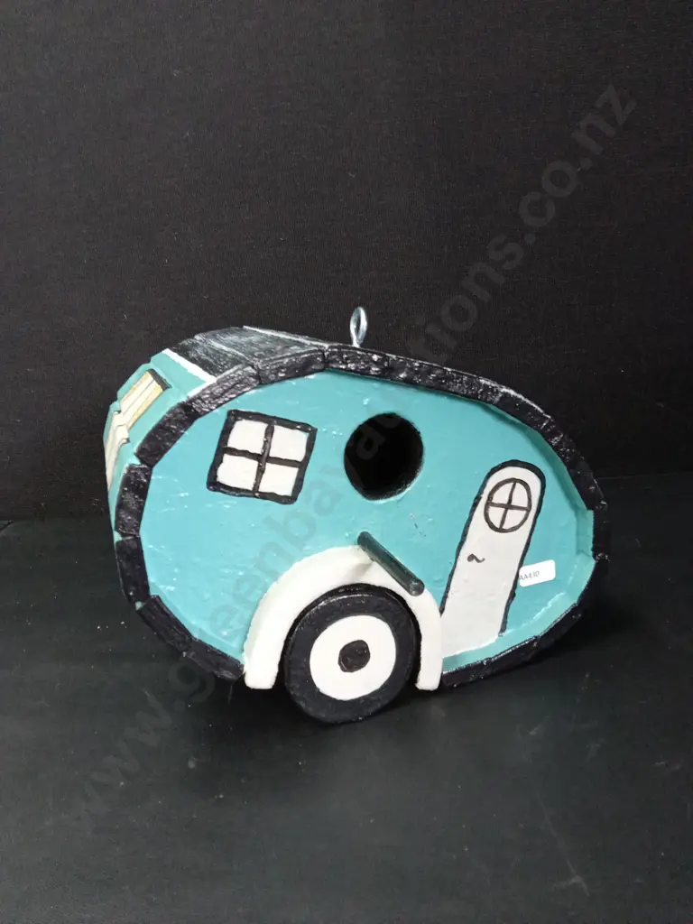 2 CARAVAN SHAPED BIRD HOUSES TALLEST H19CM Image 1++