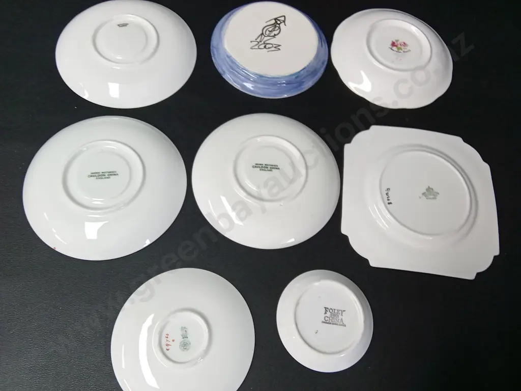 8 VINTAGE SAUCERS INCLUDING ROYAL ALBERT, ROYAL DOULTON, AYNSLEY AND MORE Image 1++