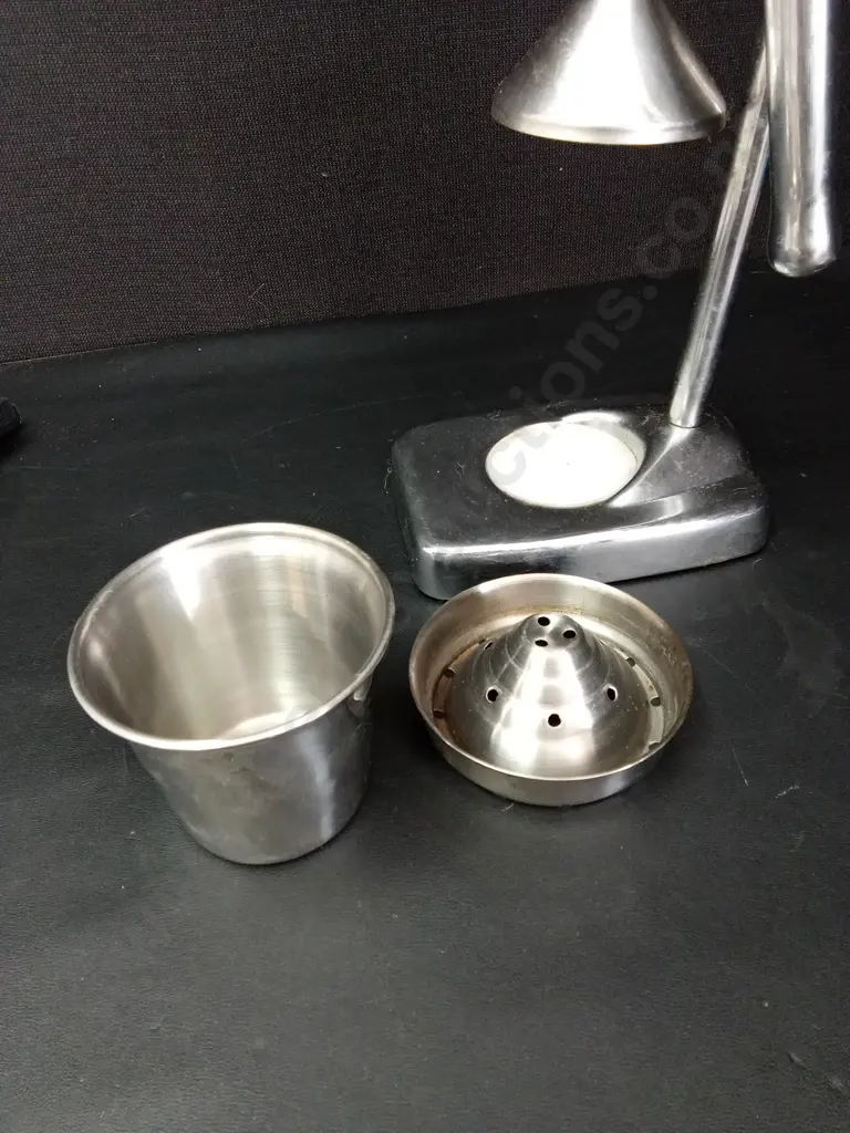 VINTAGE MANUAL LEVER ARM CITRUS JUICER Image 1++