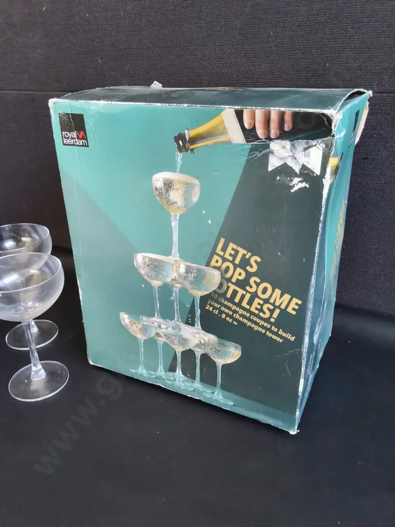 BOX OF 10 CHAMPAGNE COUPES Image 1++