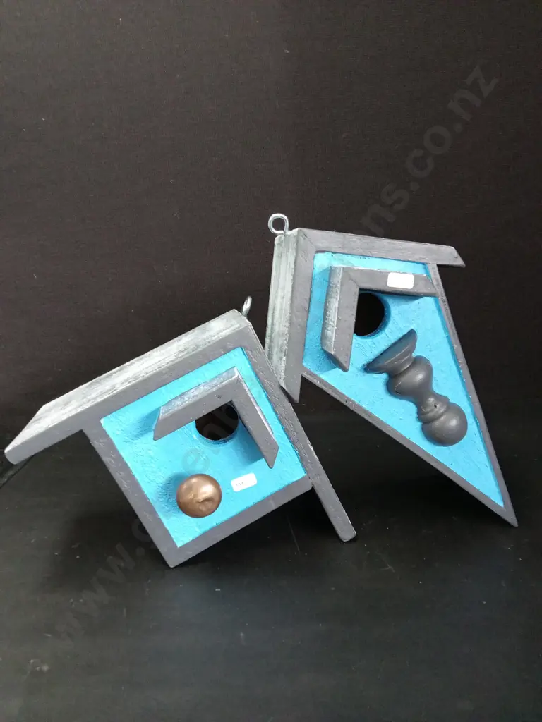 2 BIRD HOUSES TALLEST H42CM Image 1++