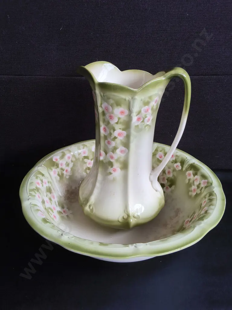 VINTAGE PORCELAIN PITCHER AND BASIN SET, TALLEST H 35 CM Image 1++