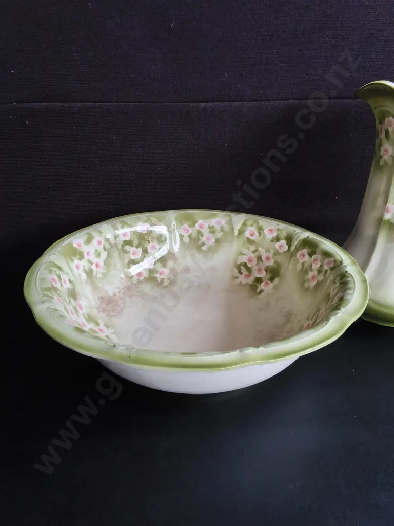 VINTAGE PORCELAIN PITCHER AND BASIN SET, TALLEST H 35 CM Image 1++