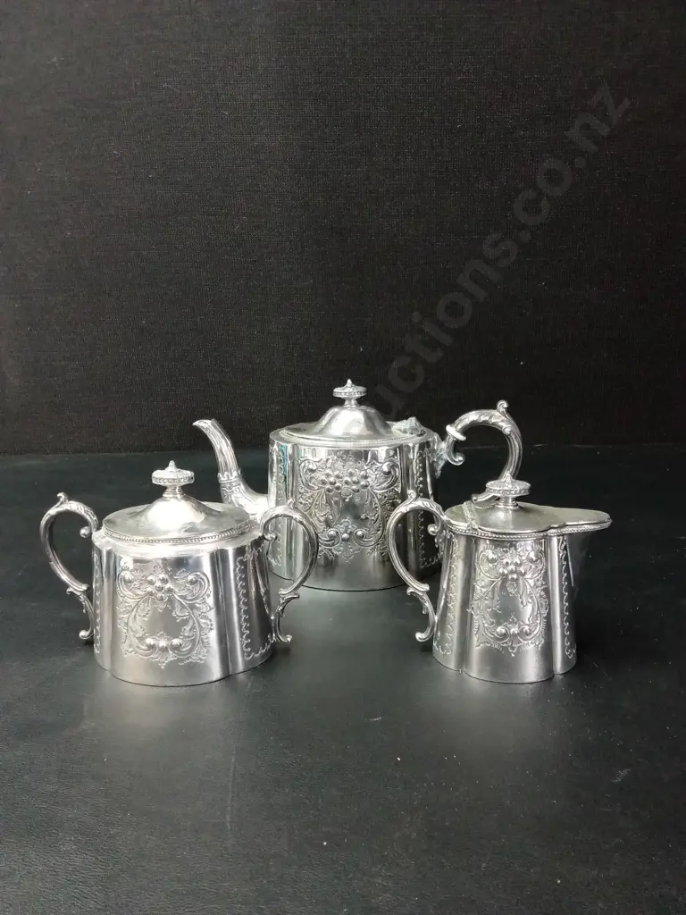 3 PIECES VINTAGE SILVER PLATED TEA SERVICE SET TALLEST H13CM Image 1++