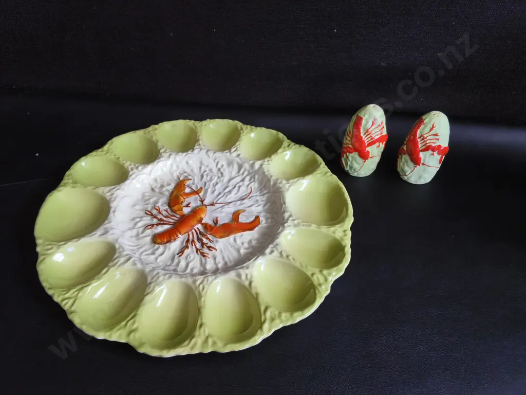 CARLTON WARE HAND PAINTED CERAMIC SERVING SET, 3 PIECES Image 1++