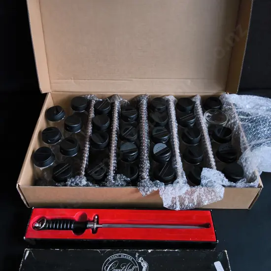 SET OF SPICE JARS AND KNIFE SHARPENING TOOL