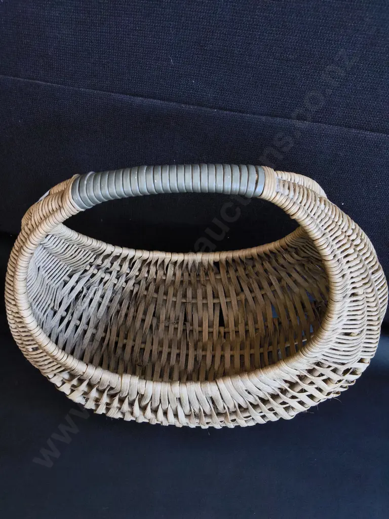 VINTAGE 70S BANANA BASKET BAG, H 35 CM Image 1++