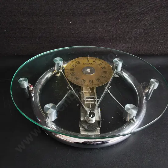 VINTAGE CAMRY MECHANICAL ROUND GLASS BATHROOM SCALE