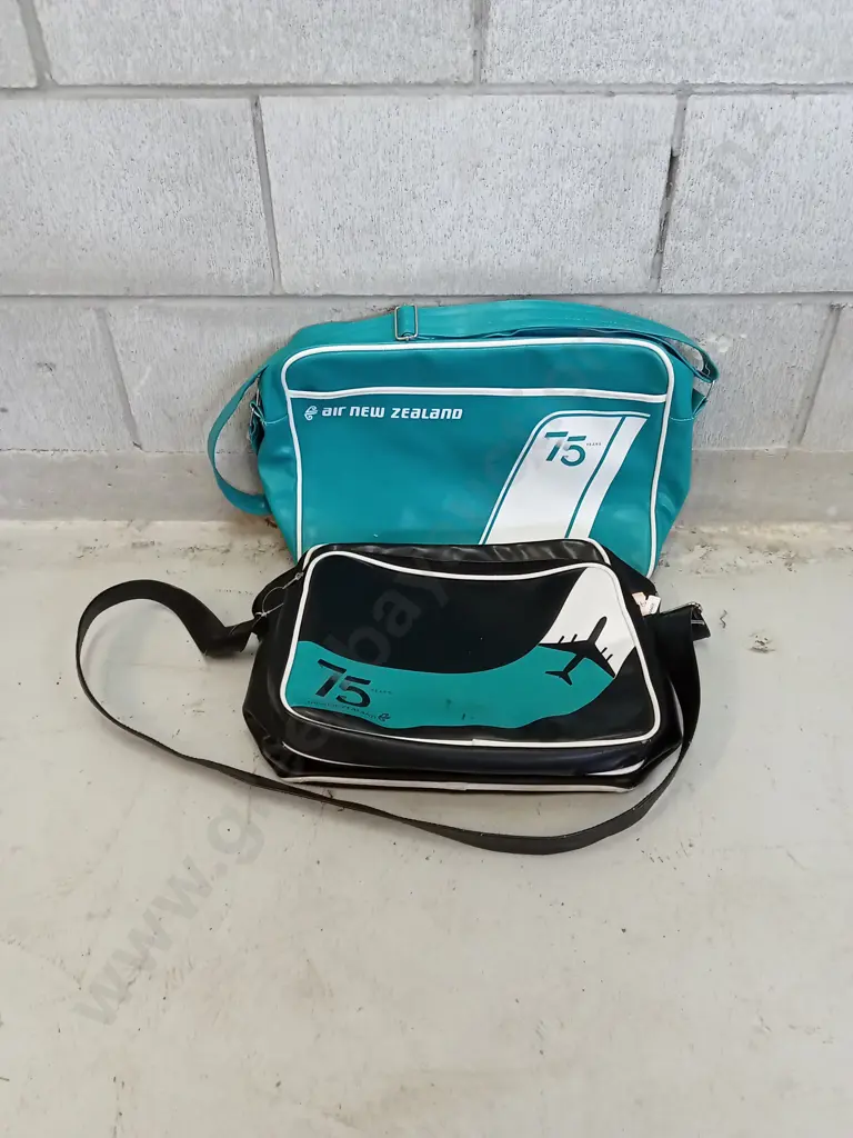 75TH ANNIVERSARY AIR NEW ZEALAND FLIGHT BAGS, APPROXIMATELY 40CM X 30CM FOR BLUE BAG Image 1++