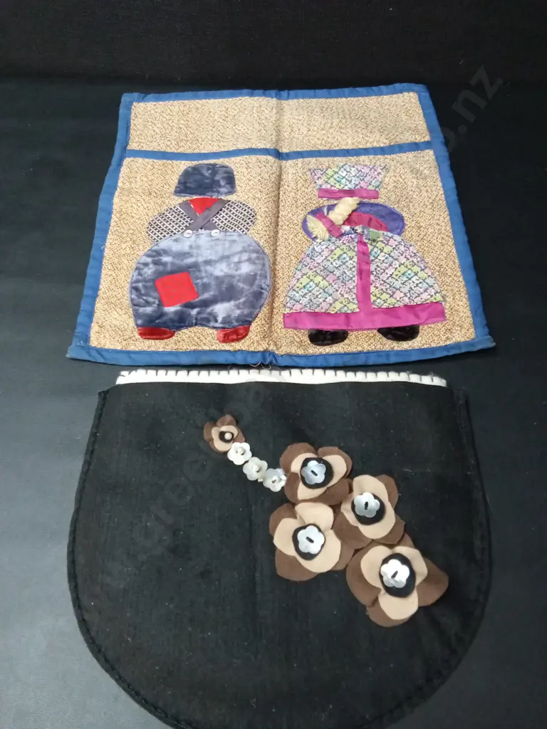 2 HANDMADE FABRIC WALL HANGING POCKETS TALLEST H39CM Image 1++