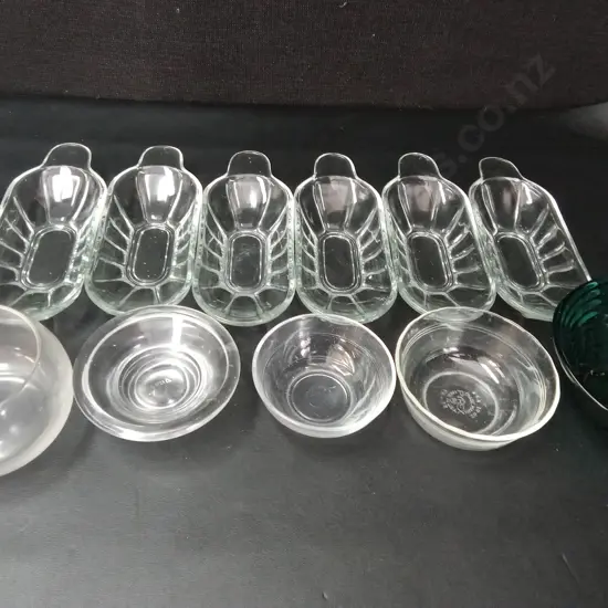 11 GLASS ITEMS LONGEST L22CM