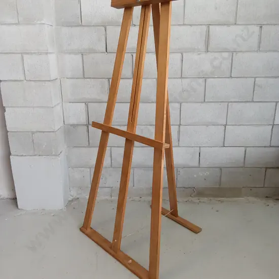 LARGE EASEL, 171CM TALL