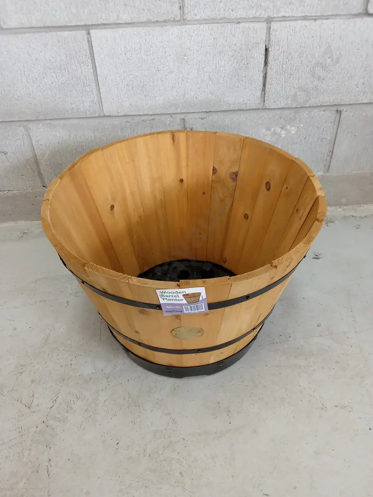 BRAND NEW VEGTRUG WOODEN BARREL PLANTER, 46CM DIAMETER Image 1++