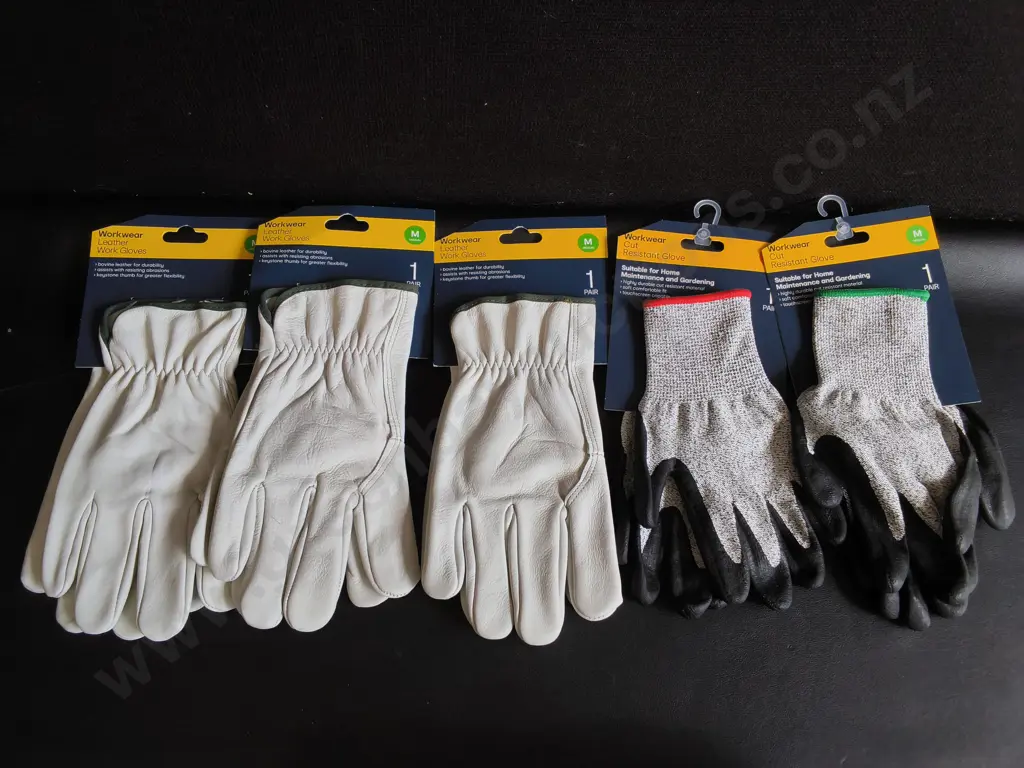 5 BRAND NEW PAIRS OF WORK GLOVES Image 1++