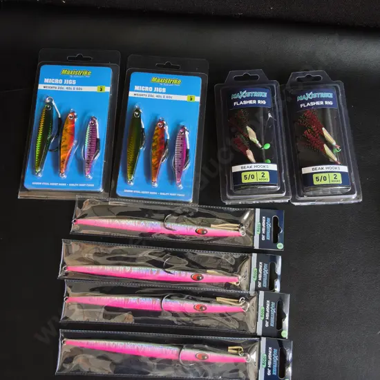 8 BRAND NEW FISHING HOOKS AND JIGS