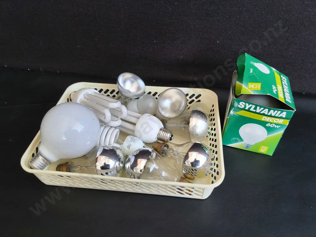MIX OF LIGHTBULBS Image 1++