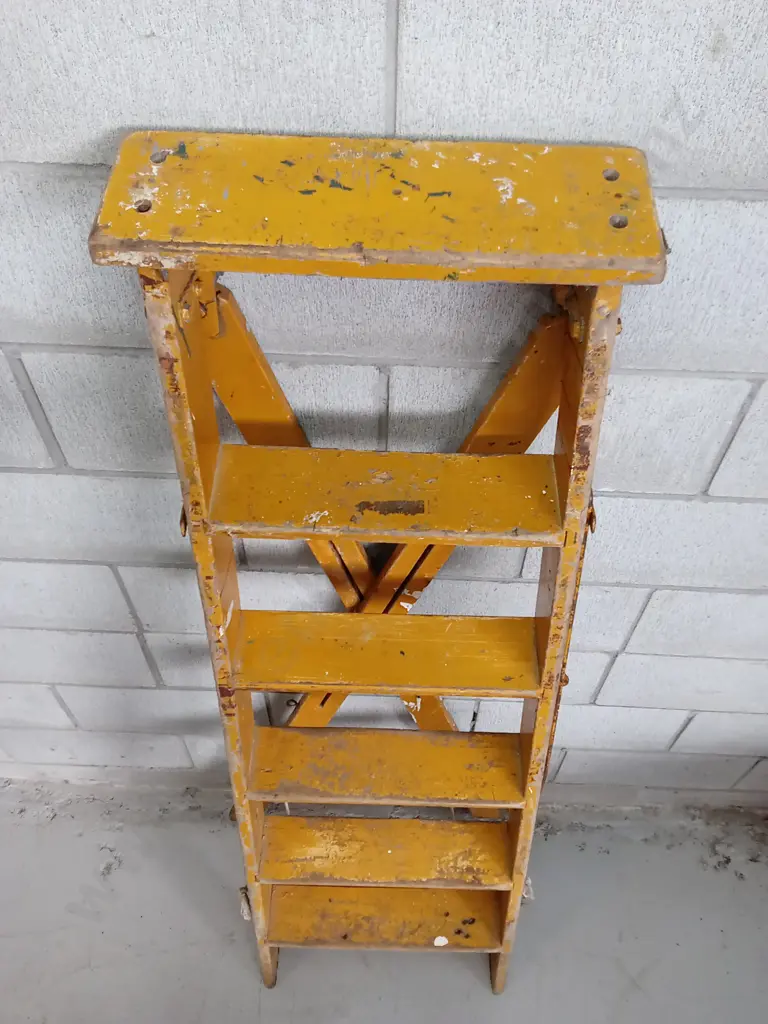VINTAGE WOODEN FOLDING LADDER, H 148CM Image 1++