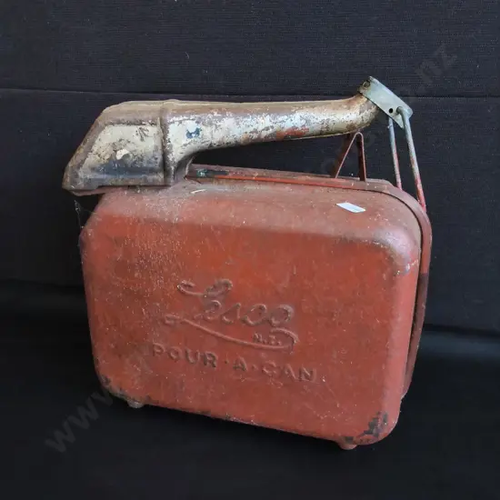 VINTAGE LESCO "POUR A CAN" METAL FUEL AND PETROL CONTAINER, MADE IN NZ